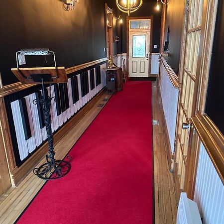 Auberge Et Bistro Namaste Lachute Eksteriør billede