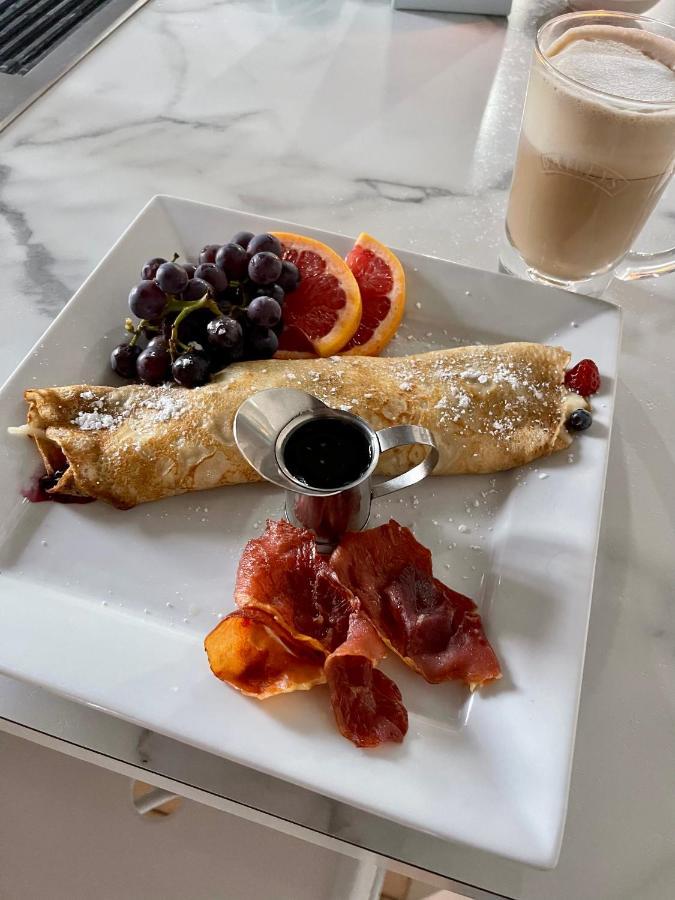 Auberge Et Bistro Namaste Lachute Eksteriør billede