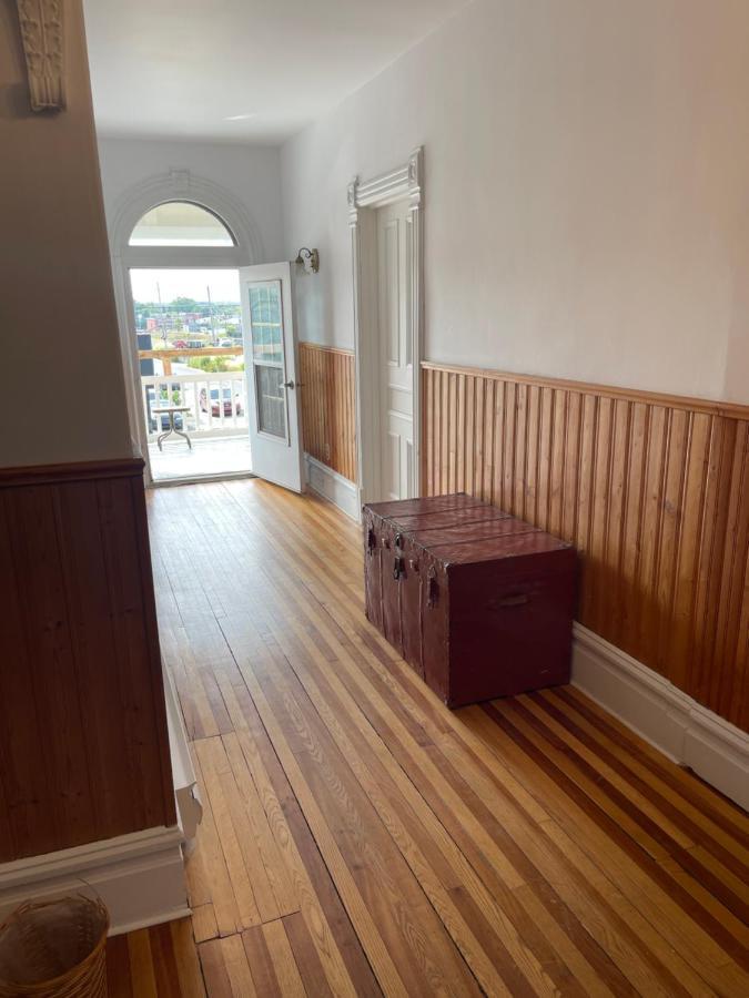 Auberge Et Bistro Namaste Lachute Eksteriør billede