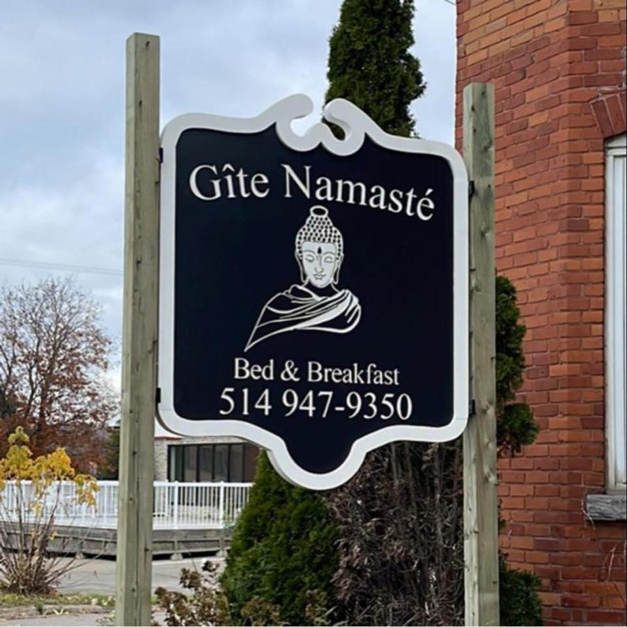 Auberge Et Bistro Namaste Bed and Breakfast Lachute Eksteriør billede