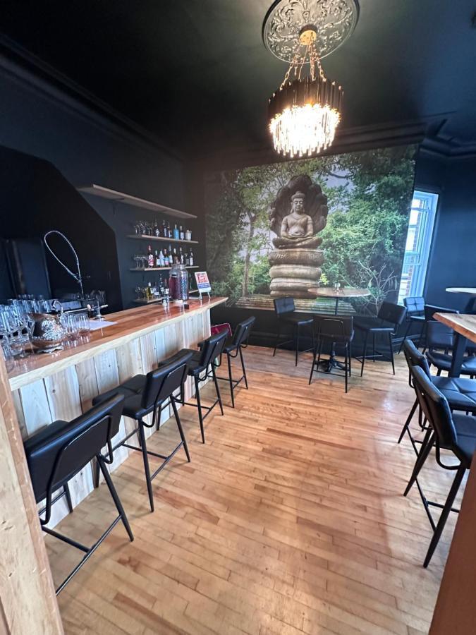 Auberge Et Bistro Namaste Lachute Eksteriør billede