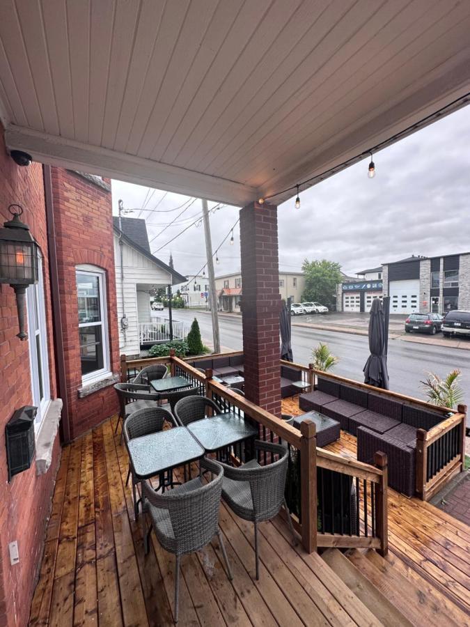Auberge Et Bistro Namaste Lachute Eksteriør billede