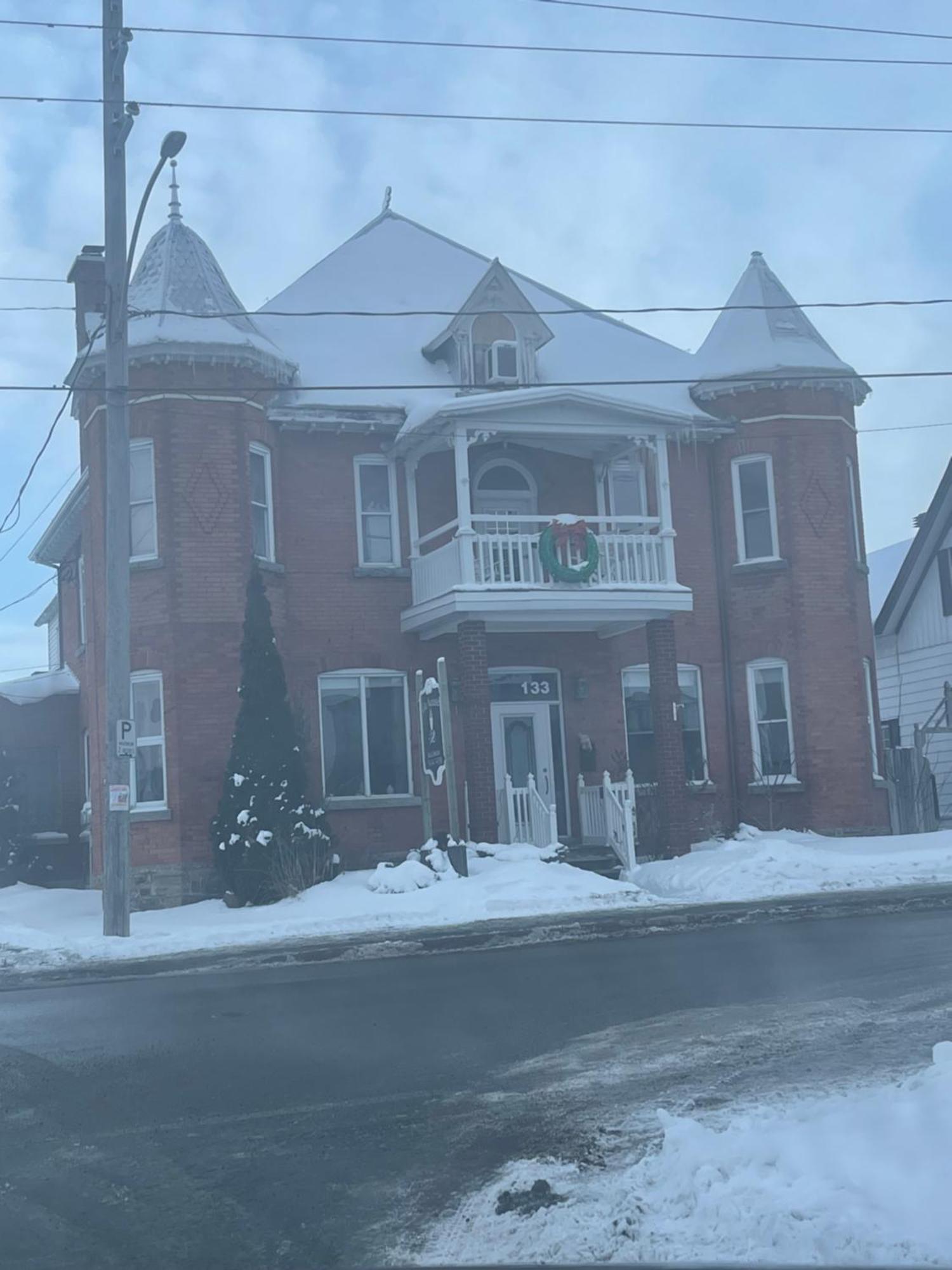 Auberge Et Bistro Namaste Lachute Eksteriør billede